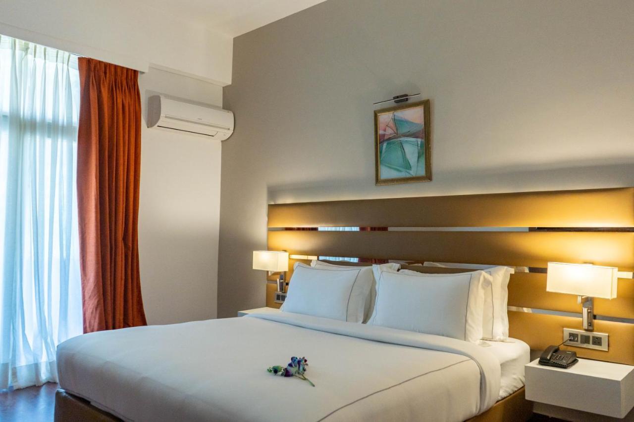 Country Inn Tarika Riverside Resort Jim Corbett Garjia Exterior foto
