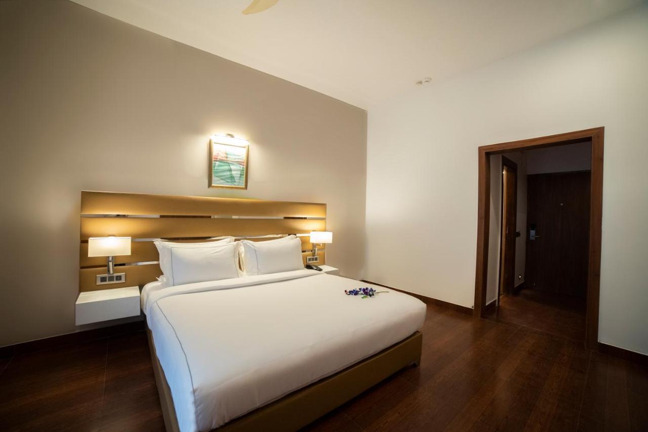 Country Inn Tarika Riverside Resort Jim Corbett Garjia Exterior foto