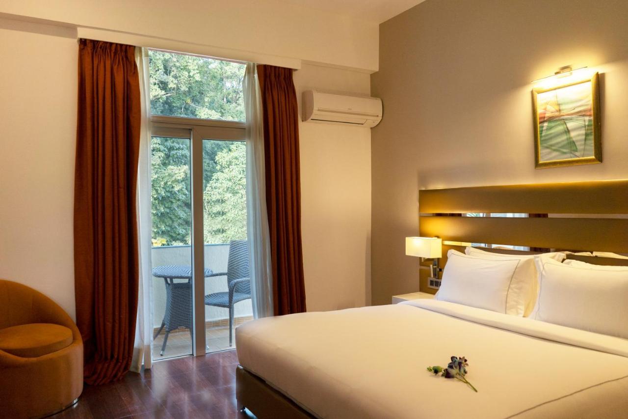 Country Inn Tarika Riverside Resort Jim Corbett Garjia Exterior foto