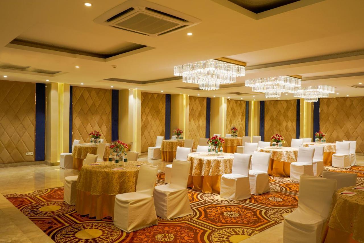 Country Inn Tarika Riverside Resort Jim Corbett Garjia Exterior foto