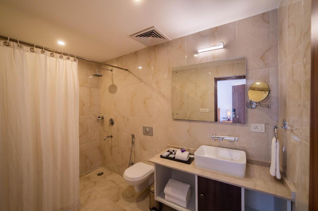 Country Inn Tarika Riverside Resort Jim Corbett Garjia Exterior foto
